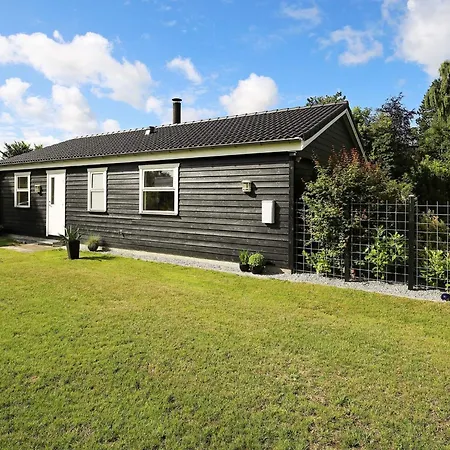 5 Person Holiday Home In Jaegerspris